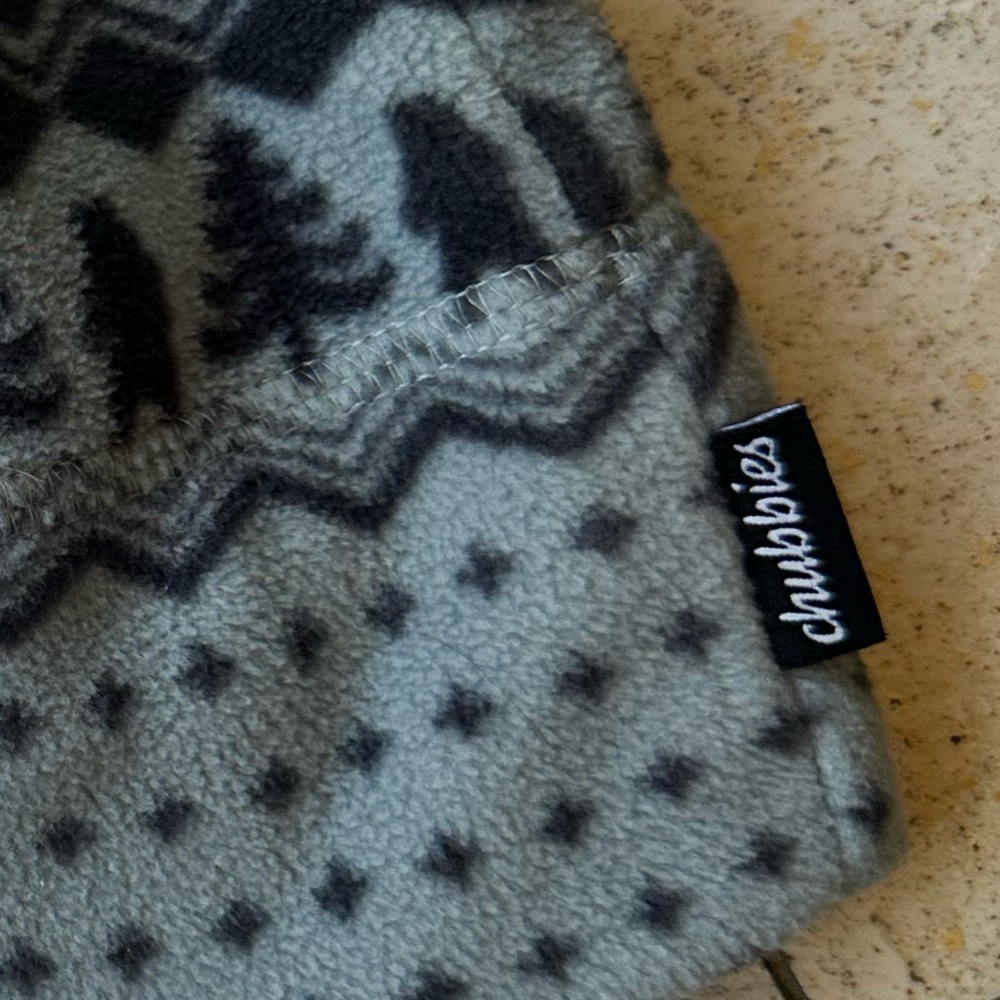 Chubbies Men’s Gray And Black Patterned Beanie Tr… - image 4